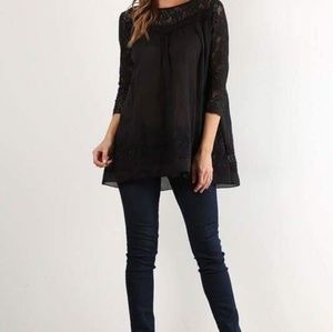 Women's Top Black /Camouflage